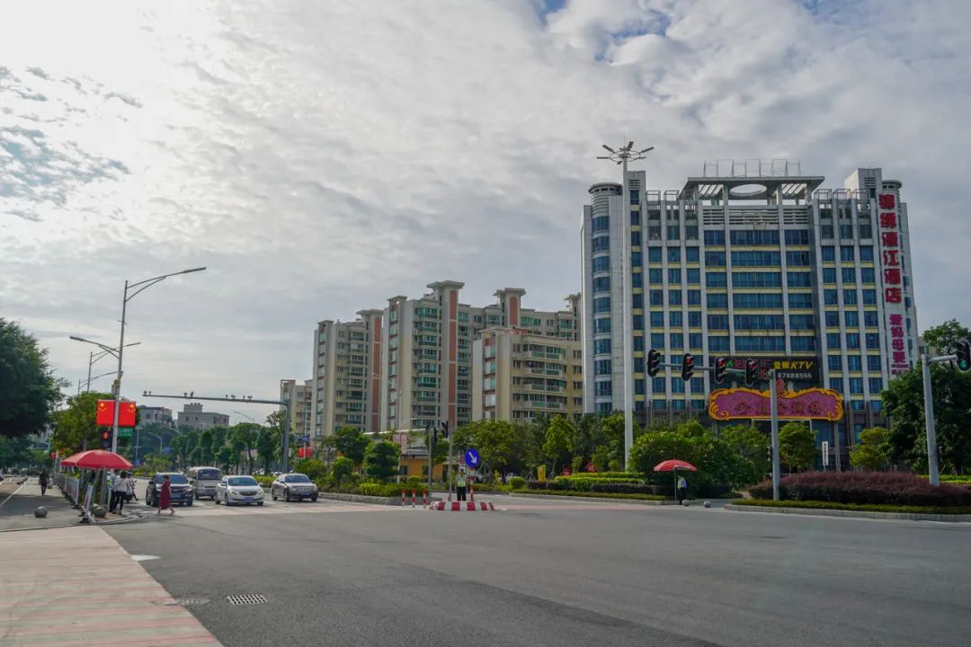 國家稅務總局 人力資源社會保障部 國務院扶貧辦教育部關(guān)于實施支持和促進重點群體創(chuàng)業(yè)就業(yè)有關(guān)稅收政策具體操作問題的公告_頁面_09.jpg